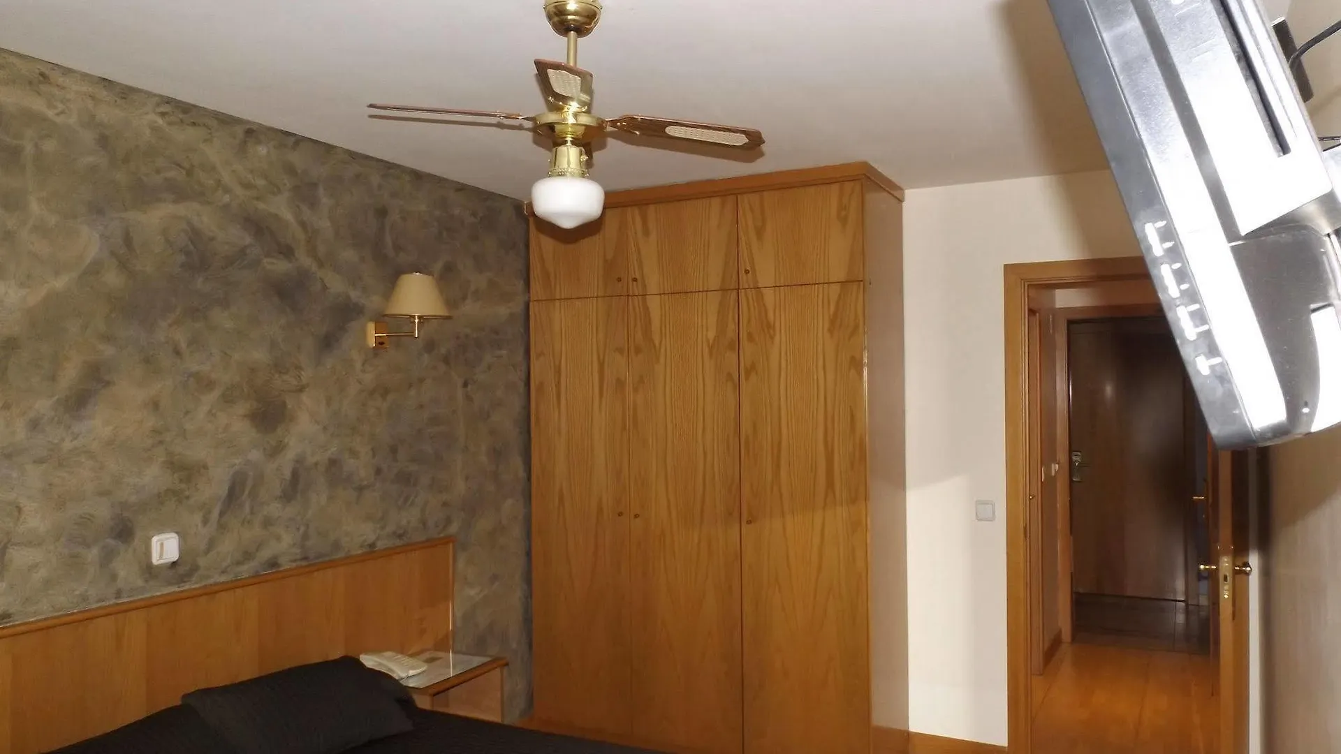 Hotel Camargo Igollo