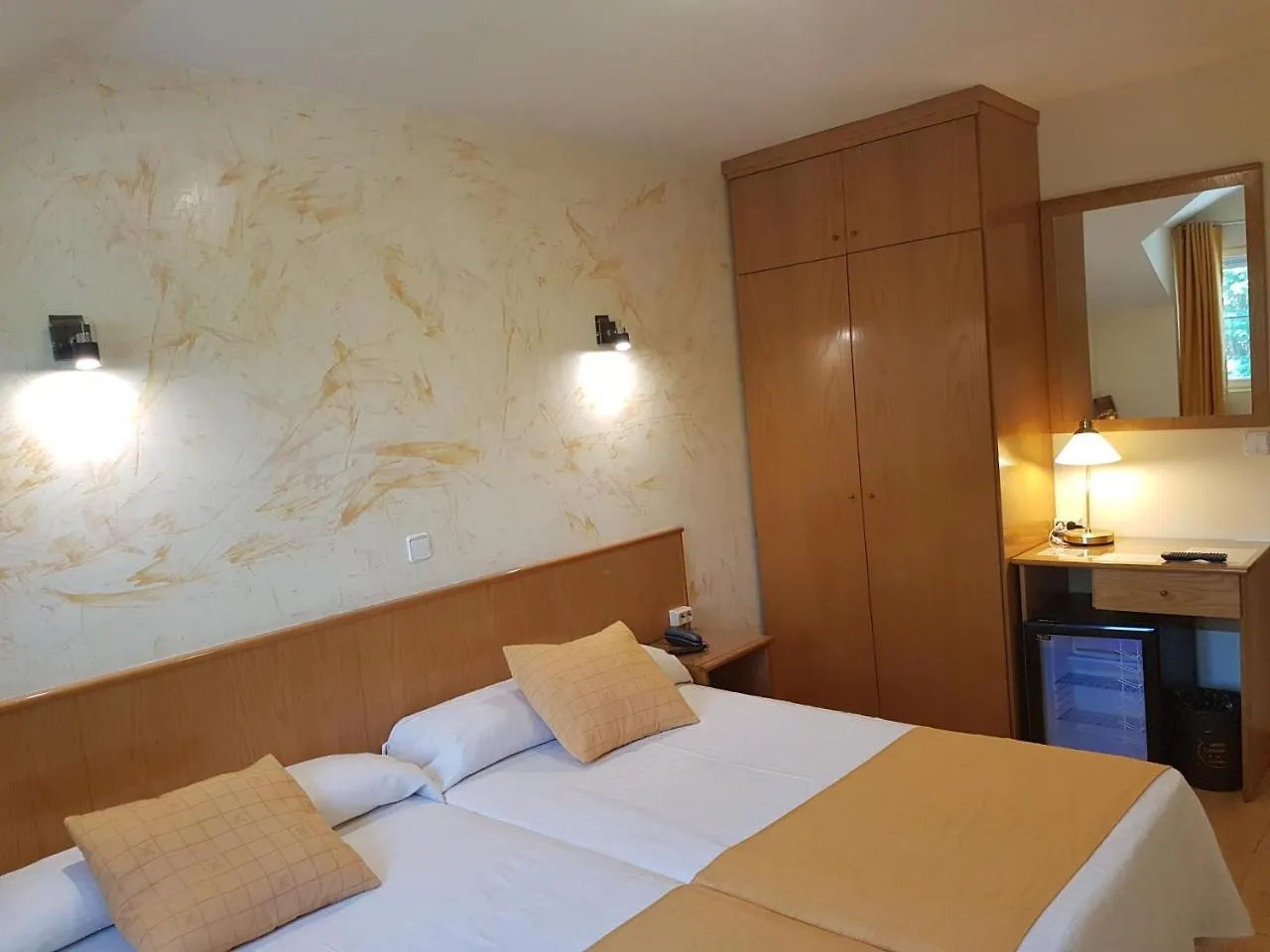 Hotel Camargo Igollo
