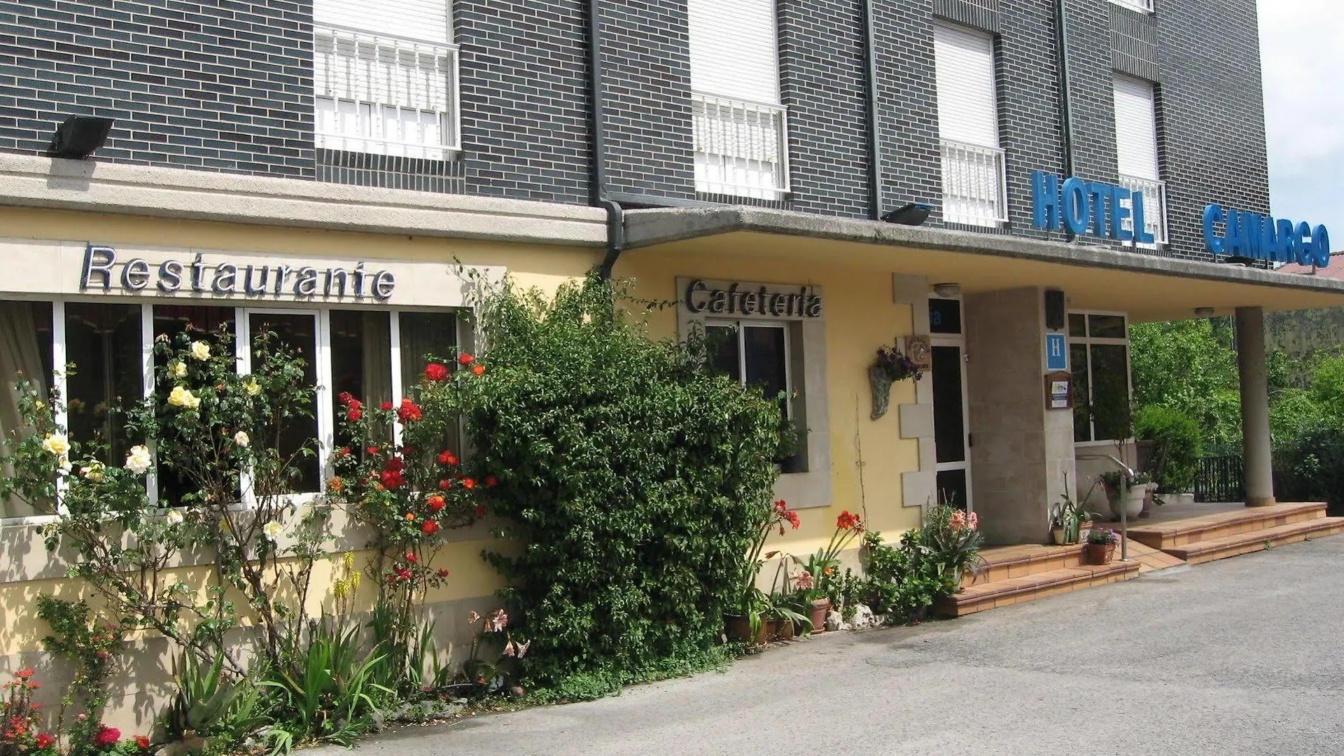 Hotel Camargo Igollo