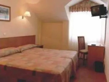 Hotel Camargo Igollo Spain